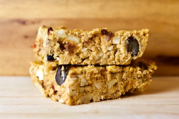 The Rise of Vegan Snack Bars: A Healthy Delight for On-the-Go Lifestyles